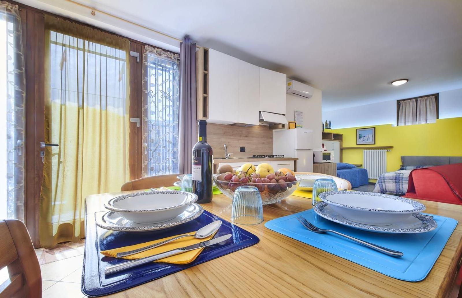 B&B-Foresteria Casa Della Musica Lake Como Mandello del Lario Δωμάτιο φωτογραφία