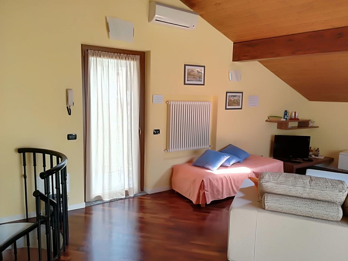 B&B-Foresteria Casa Della Musica Lake Como Mandello del Lario Εξωτερικό φωτογραφία