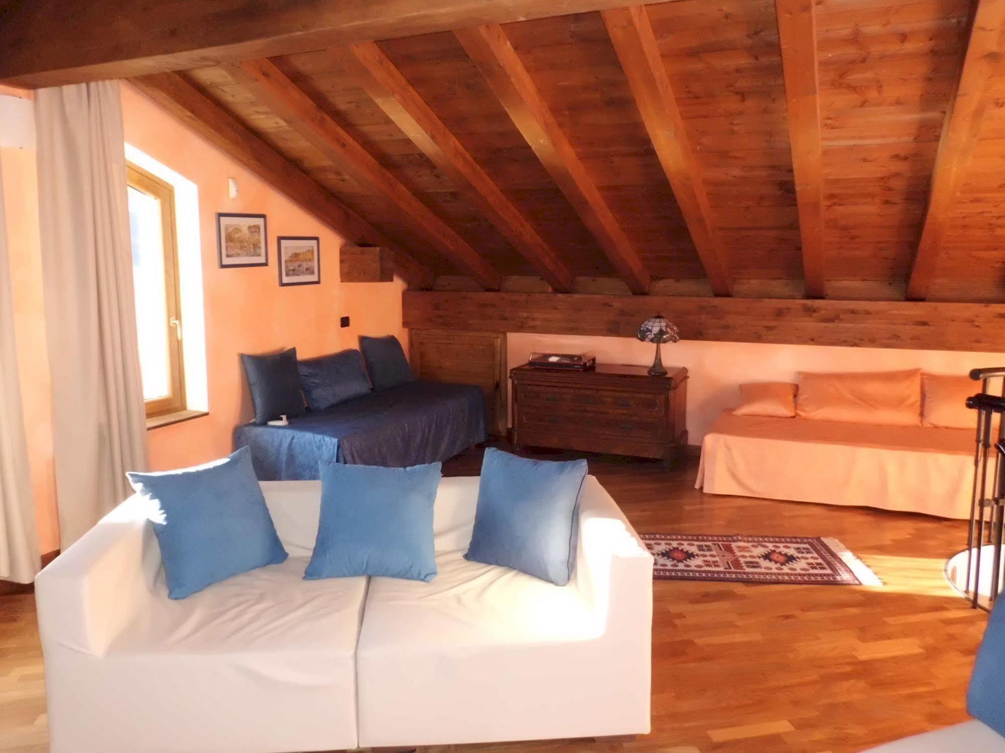 B&B-Foresteria Casa Della Musica Lake Como Mandello del Lario Εξωτερικό φωτογραφία